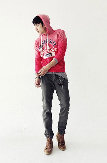 อัพเดทแฟชั่นมาแรงของหนุ่มหล่อ
