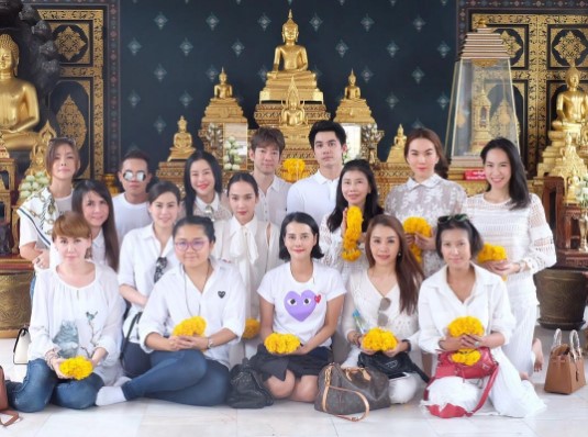 ชุดไปวัดดารา