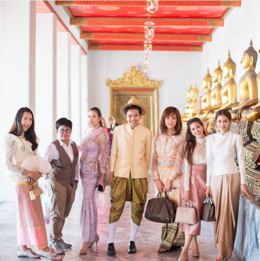 ชุดไปวัดดารา