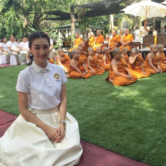ชุดไปวัดดารา