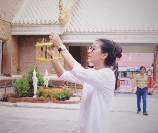 ชุดไปวัดดารา
