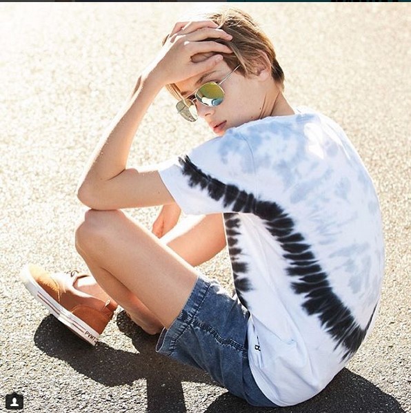 เด็กผู้ชายหล่อ