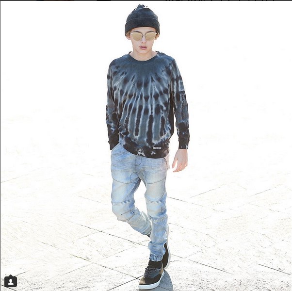 เด็กผู้ชายหล่อ