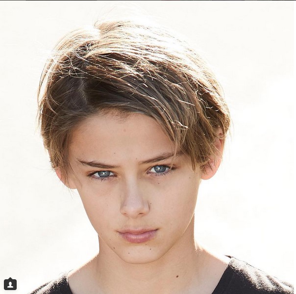 เด็กผู้ชายหล่อ