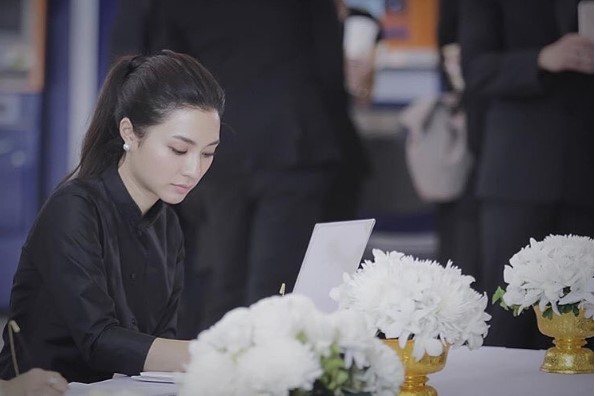 แต่งหน้าโทนสุภาพ