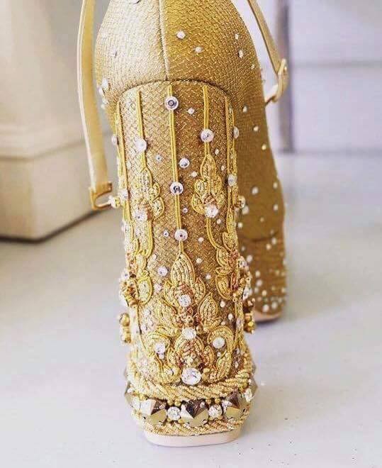 น้ำตาล ชลิตา ชุดประจำชาติ