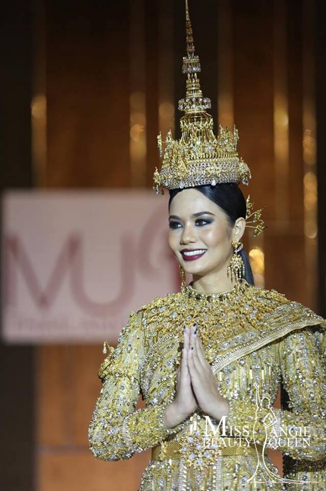 น้ำตาล ชลิตา ชุดประจำชาติ