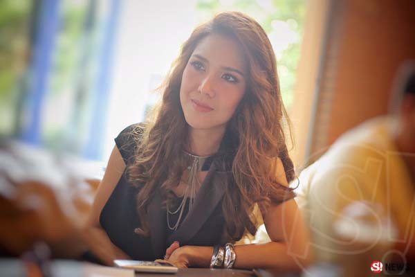 ตอม รชนีกร