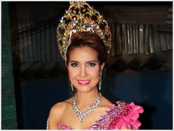 ตอม รชนีกร