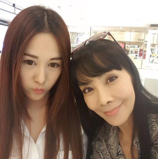 ลูกตั๊ก มยุรา
