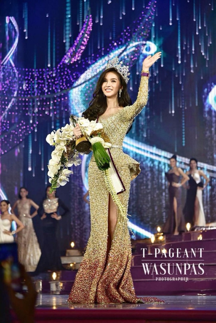 โยชิ Miss Tiffany universe 2017