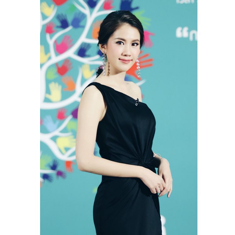 พลอย ภัทรากร
