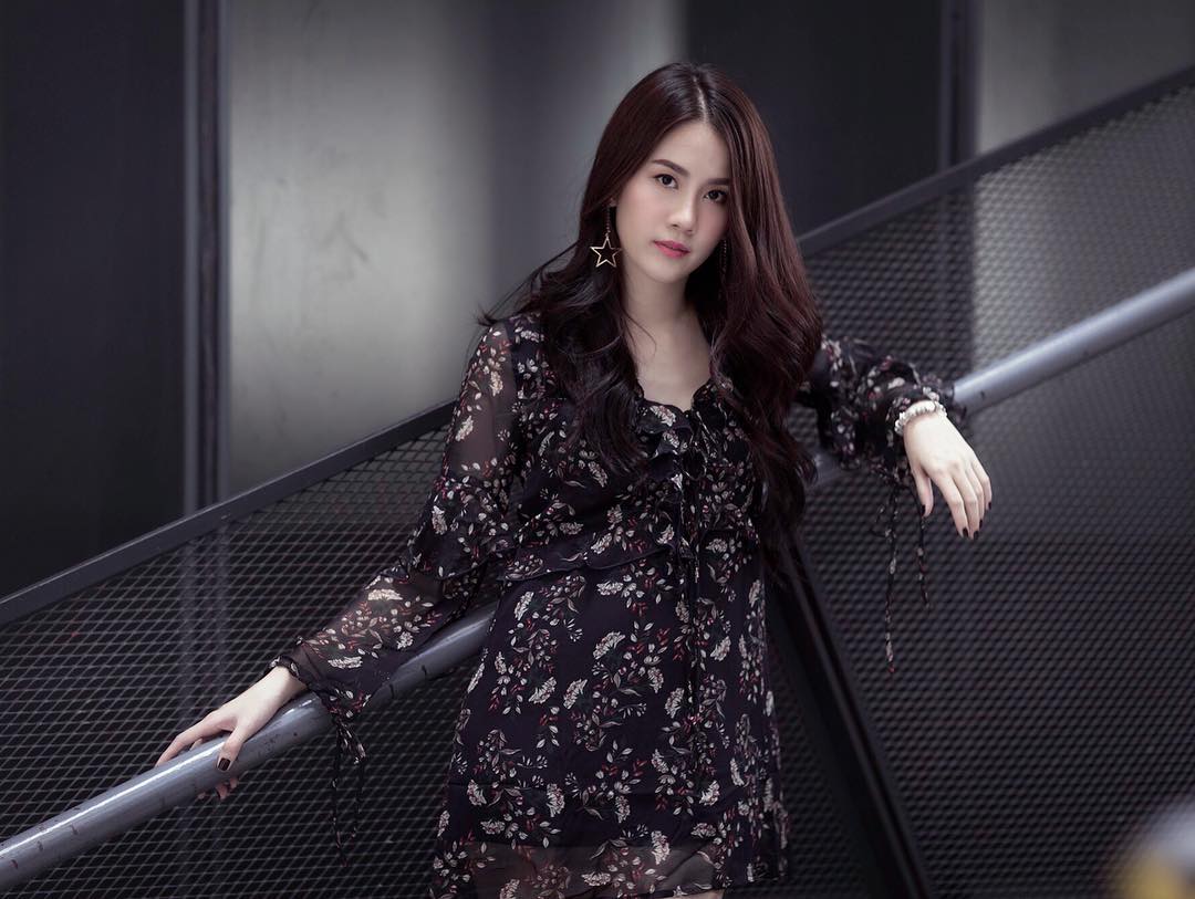 พลอย ภัทรากร