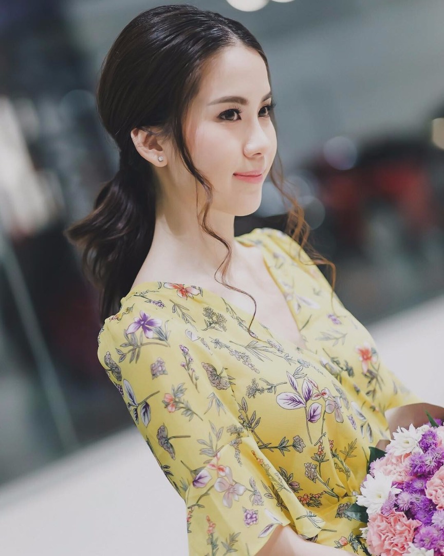 พลอย ภัทรากร