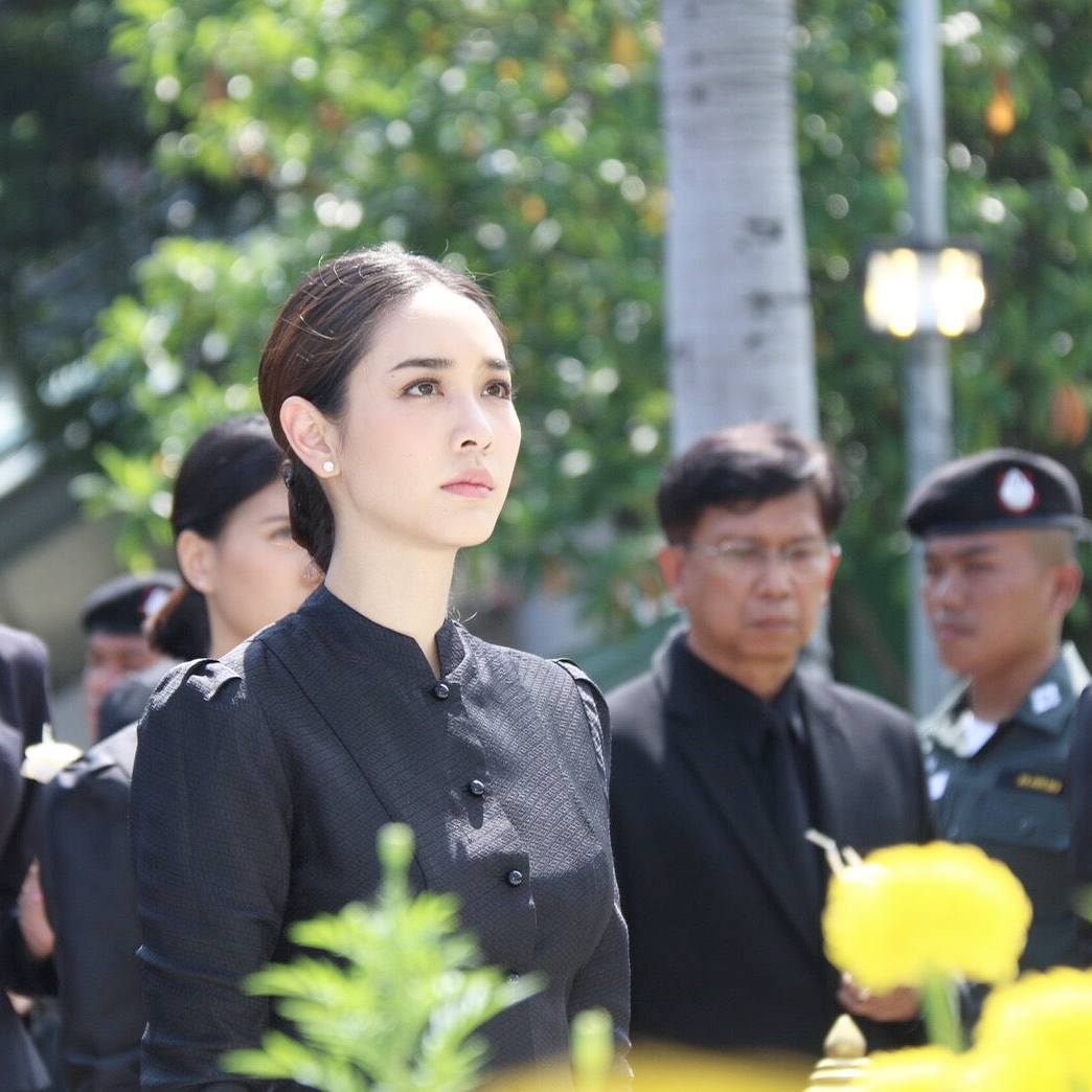 ดาราถวายอาลัยในหลวง ร.9