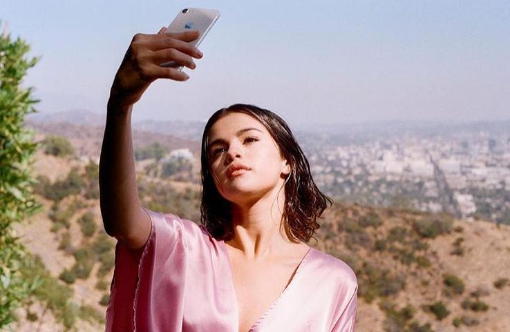 Selena Gomez ลุคใหม่