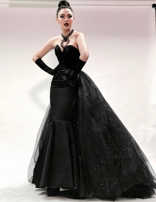 ใหม่ ดาวิกา