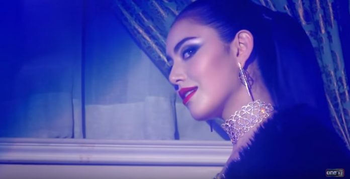 ใหม่ ดาวิกา