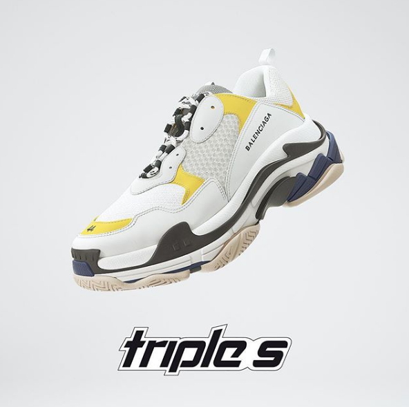 รองเท้า Ugly-Shoes จากแบรนด์ Balenciaga สนีกเกอร์รุ่น Triple S 