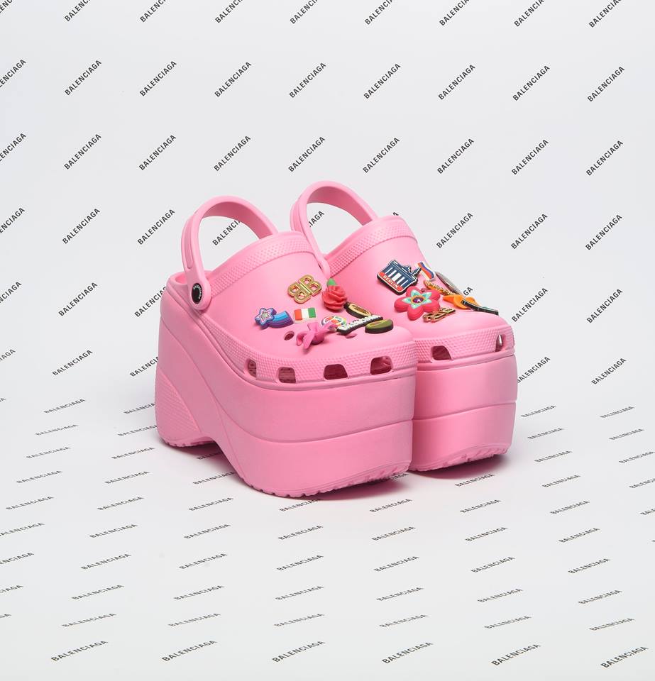 เทรนด์ Ugly-Shoes | Balenciaga Platform Crocs