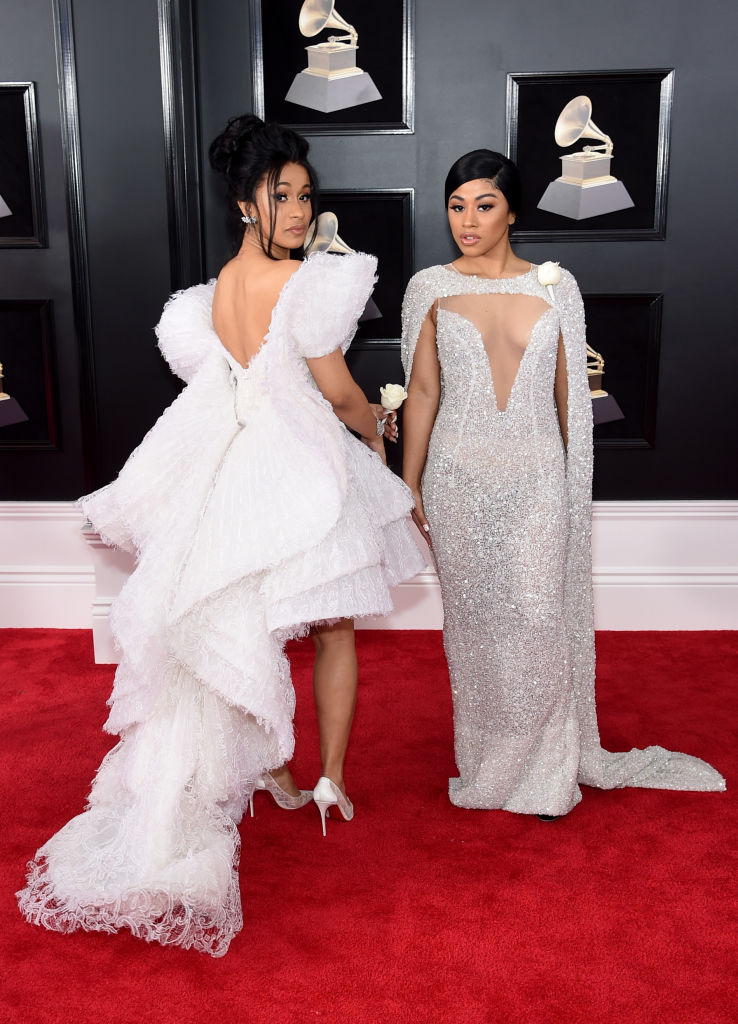 Cardi B และ Hennessy Carolina