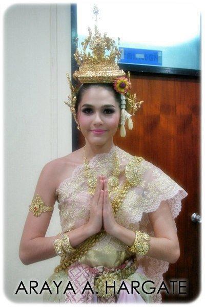 ดาราชุดไทย