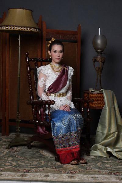 ดาราชุดไทย