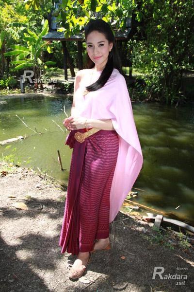 ดาราชุดไทย