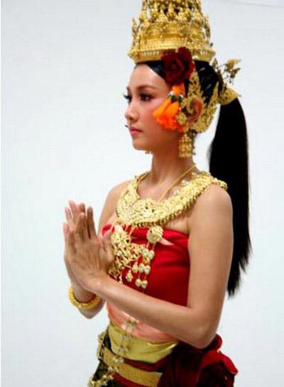 ดาราชุดไทย