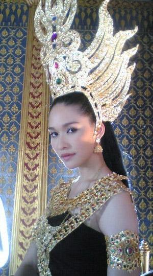ดาราชุดไทย