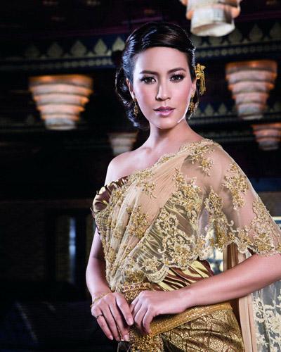 ดาราชุดไทย