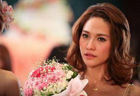 ทรงผมพลอย เฌอมาลย์