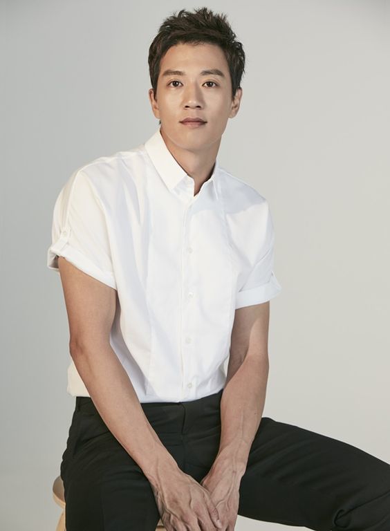 Kim Rae Won