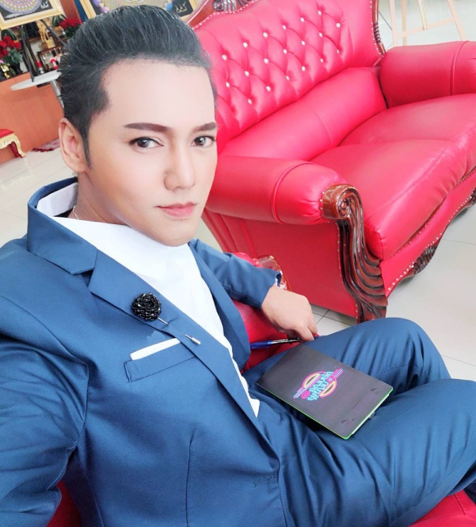 ดีเจเจ๊แหม่ม