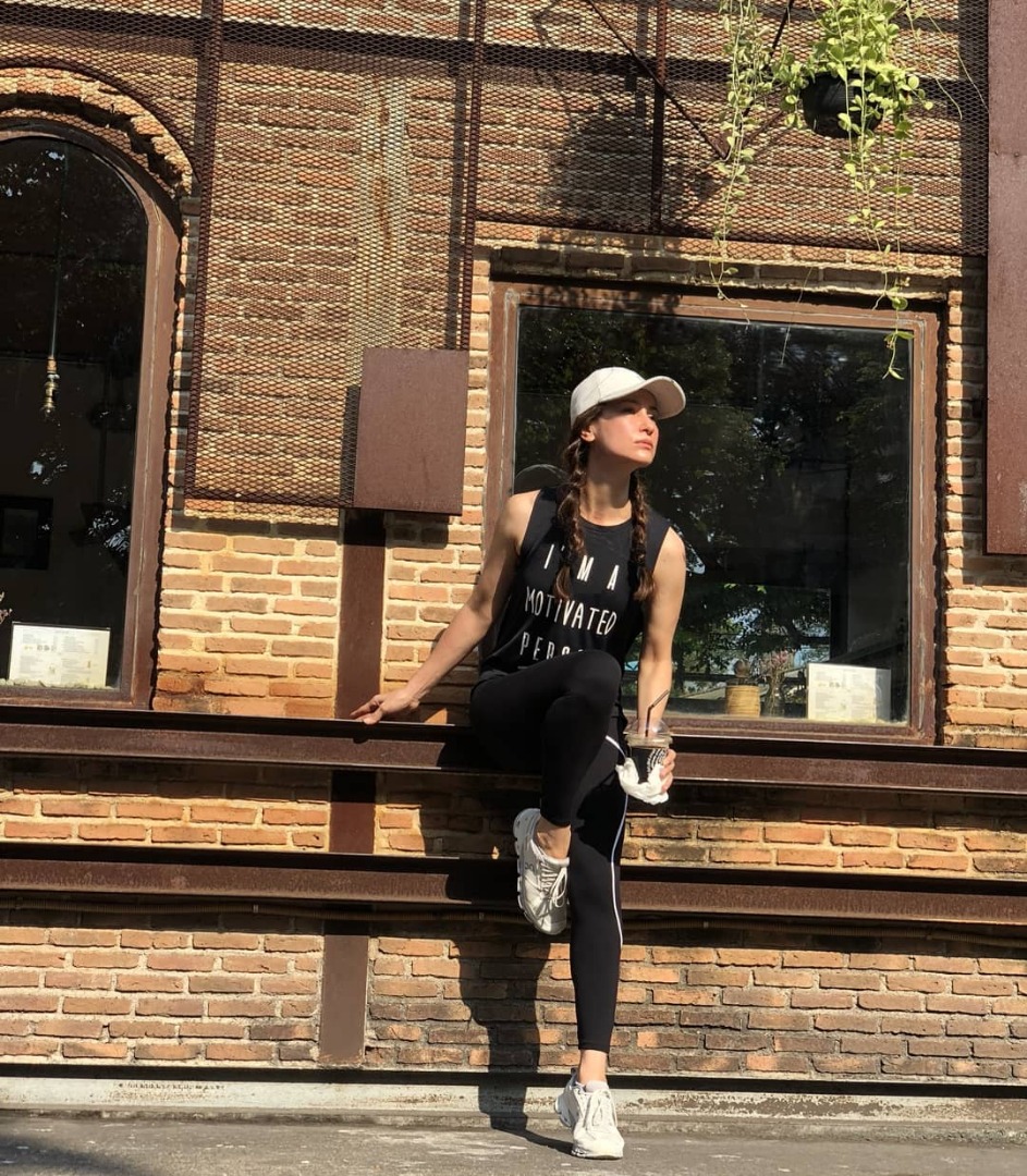 แอน ทองประสม