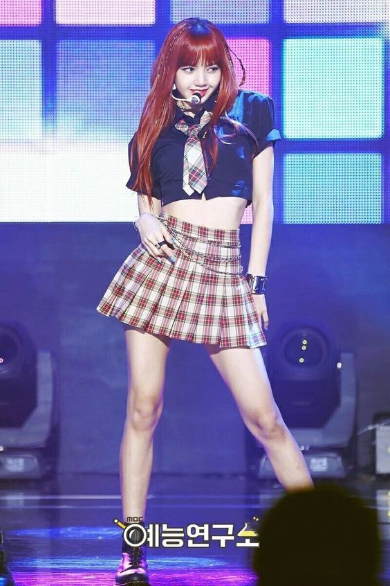 Lisa doesn't get ugly clothes | allkpop Forums