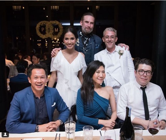 เมญ่า แต่งงาน
