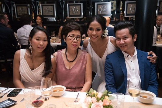 เมญ่า แต่งงาน