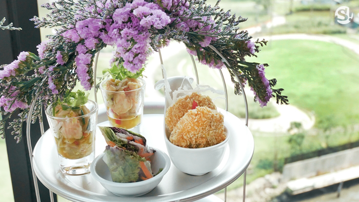 ชุดชาดอกไม้หอม 7 ชนิด ที่เดอะเลาจน์ โรงแรมโนโวเทล กรุงเทพฯ แพลทินัม ประตูน้ำ