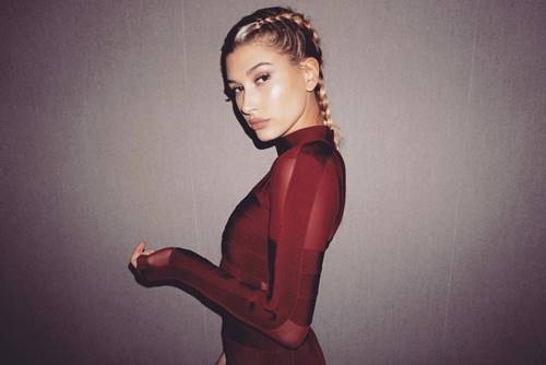 ส่องสไตล์ Hailey Baldwin คู่หมั้น Justin Bieber 