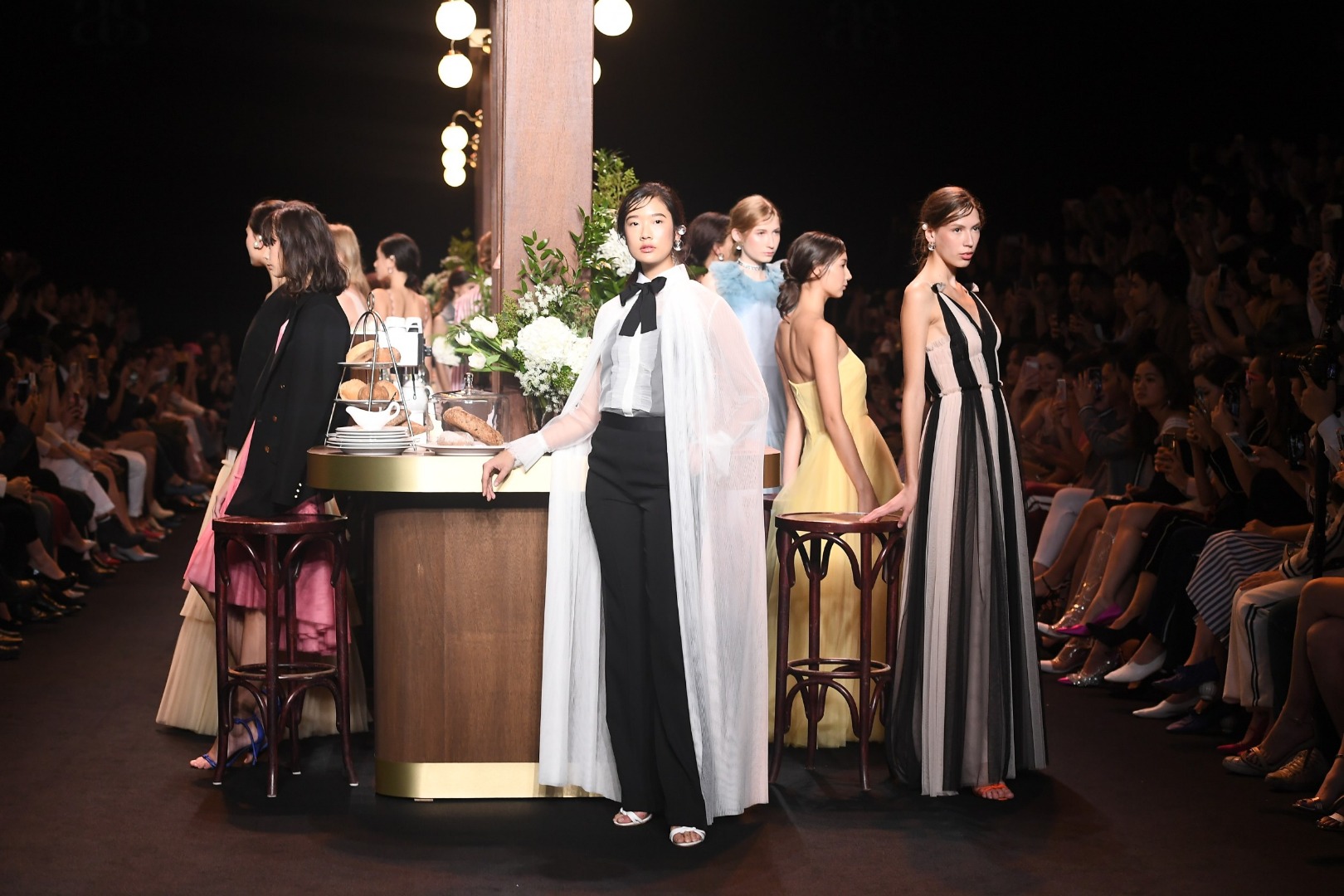 สรุปไฮไลท์และโมเมนต์สุดพิเศษที่งาน ELLE Fashion Week ปี 2018