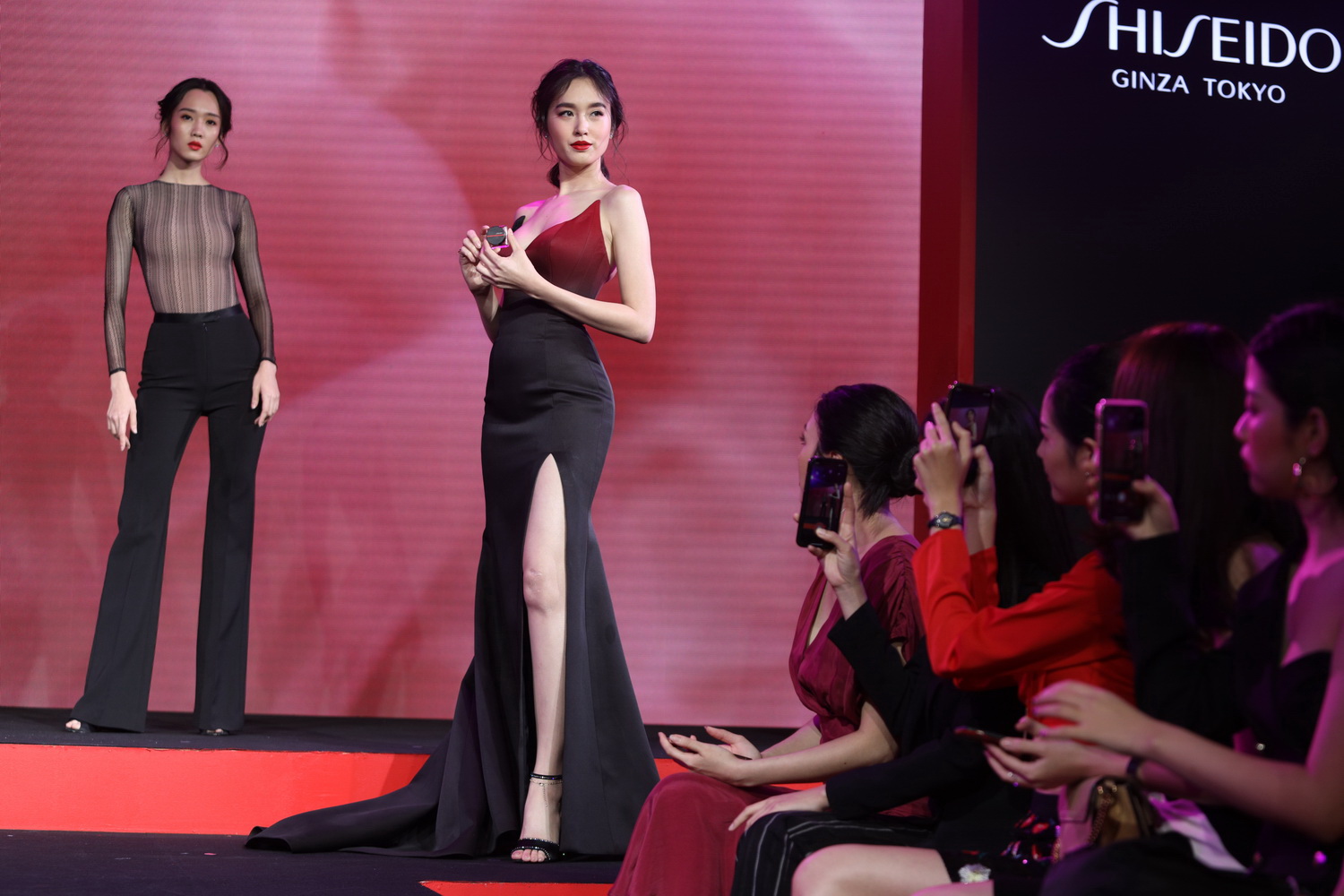 "ปอย ตรีชฎา" สวยเลอค่า สมตำแหน่ง Friend of Shiseido Makeup คนแรกของไทย