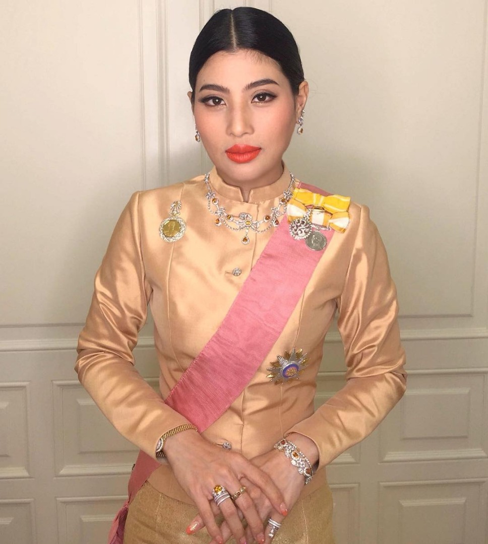 ซูมเมคอัพลุคของ "พระองค์หญิงสิริวัณณวรีฯ" ณ Paris Fashion Week 2018