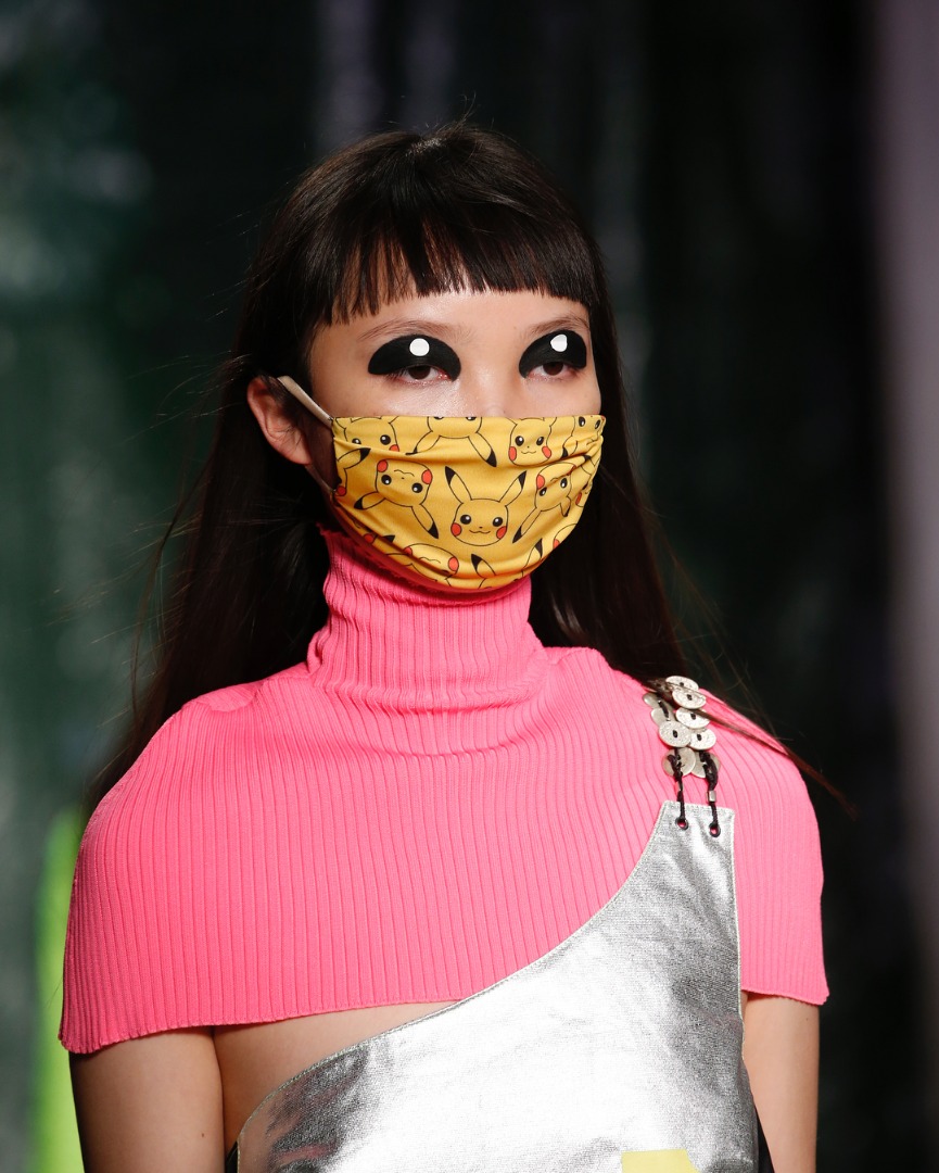 จัดไปเลย! "นม 3 เต้า" บนแฟชั่นโชว์ Milan Fashion Week 2018