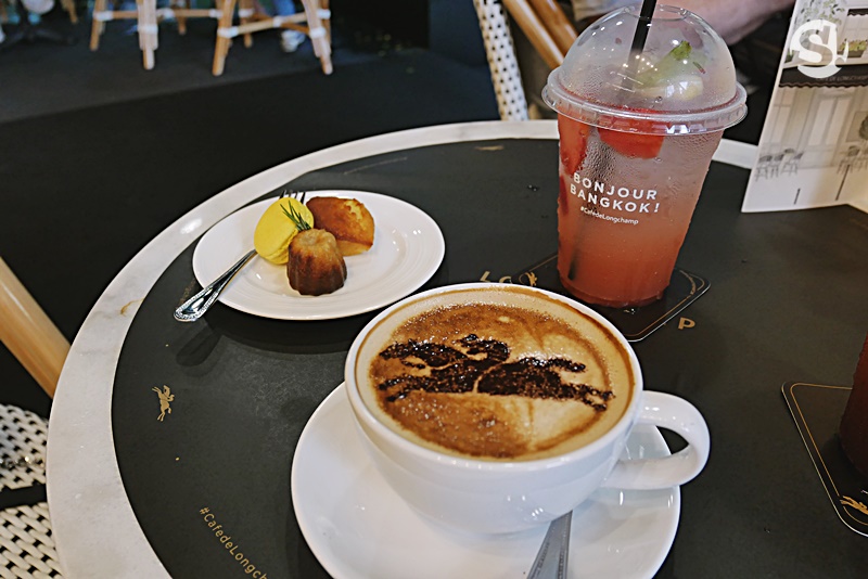 รีวิว Café de Longchamp จิบกาแฟ ทดลองเป็นสาวปารีเซียงตามแบบฉบับลองฌอมป์