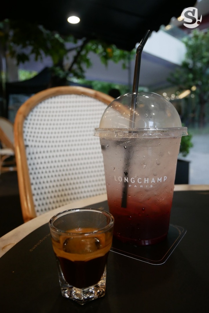 รีวิว Café de Longchamp จิบกาแฟ ทดลองเป็นสาวปารีเซียงตามแบบฉบับลองฌอมป์