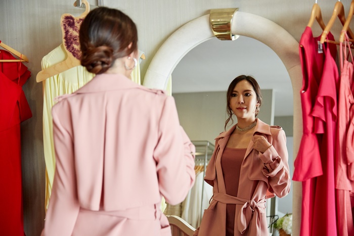 ทริค Mix & Match เสื้อผ้าให้โดดเด่น มีสไตล์ของ 4 กูรูคนดัง พร้อมอัปเดตเทรนด์ปี 2019