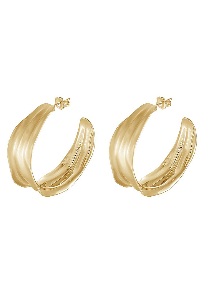 ทริค Mix & Match เสื้อผ้าให้โดดเด่น มีสไตล์ของ 4 กูรูคนดัง พร้อมอัปเดตเทรนด์ปี 2019