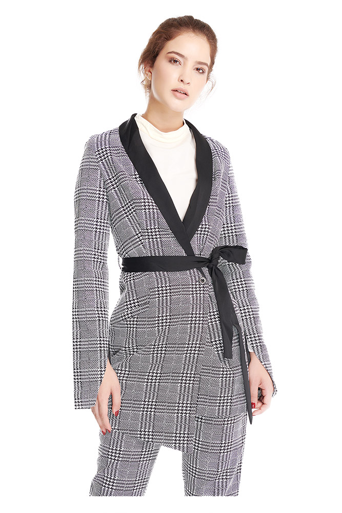 ทริค Mix & Match เสื้อผ้าให้โดดเด่น มีสไตล์ของ 4 กูรูคนดัง พร้อมอัปเดตเทรนด์ปี 2019