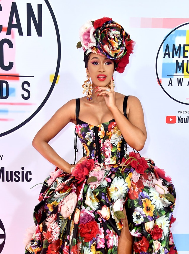 Cardi B เซ็นสัญญากับ Reebok พร้อมเขย่าวงการแฟชั่นสปอร์ตแวร์